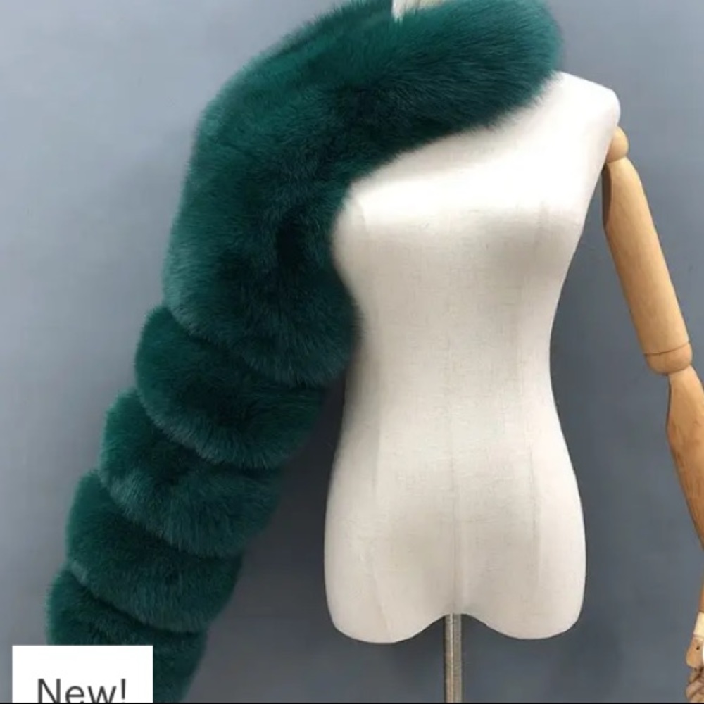 🔥New blue faux fur scarf🔥 - Picture 12 of 15